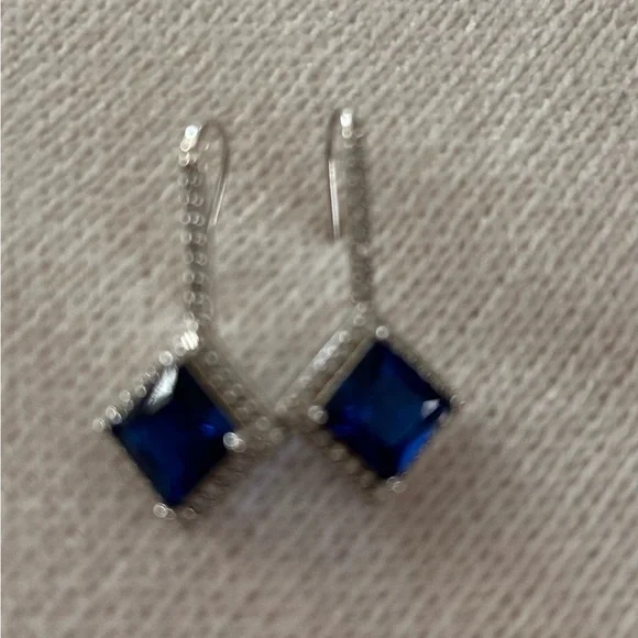 Elegant Blue and Silver Drop Earrings - Picture 3 of 4